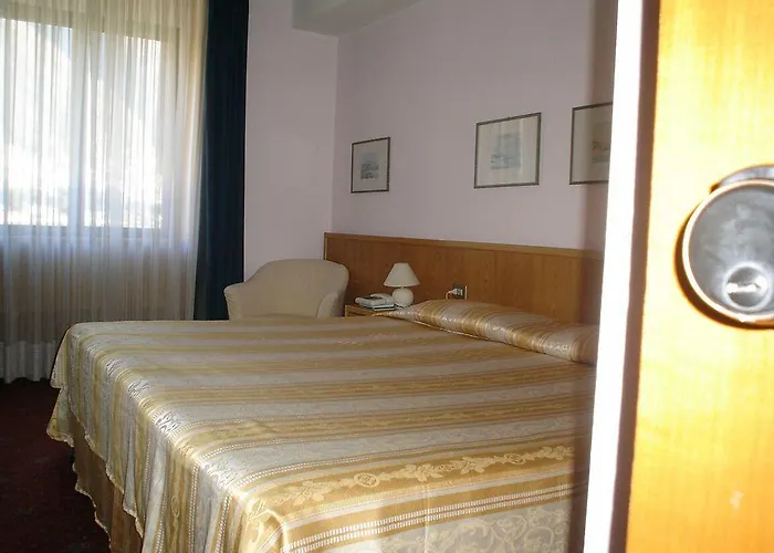 Plinio 3* Лалльо